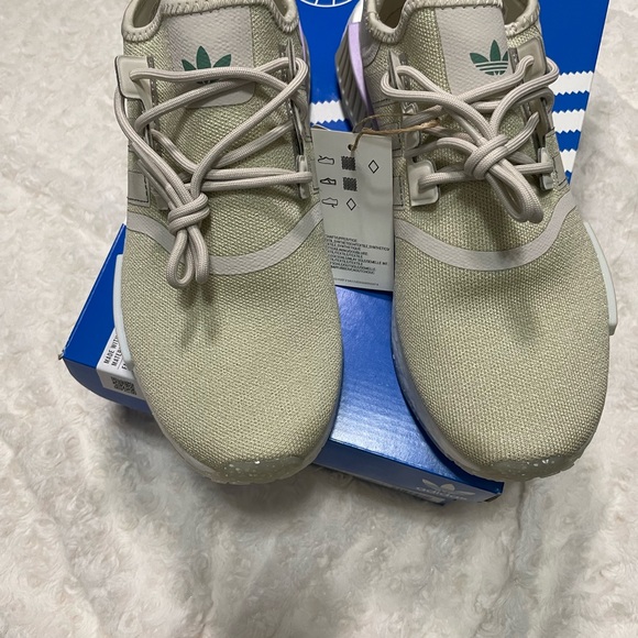 Adidas NMD_R1 - Picture 3 of 6